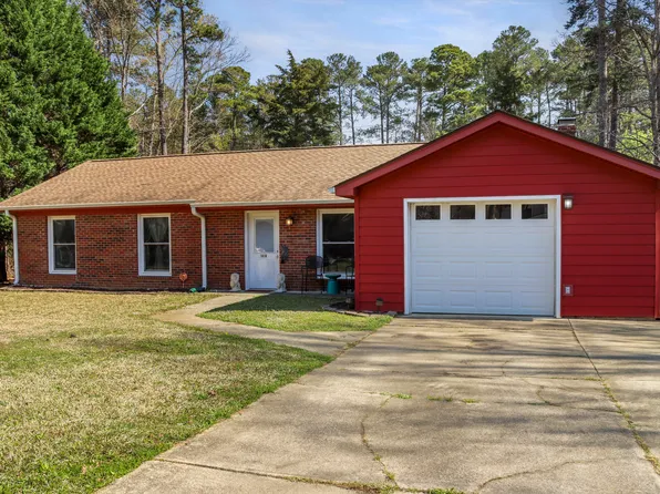 1418 Suterland Rd, Cary, NC 27511