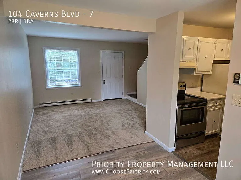 104 Caverns Blvd #7 — Photo 3