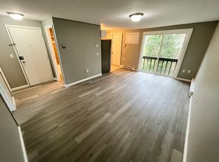 48 Old Foxon Rd, East Haven, CT 06513