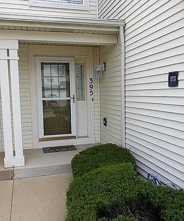 2nd image of 395 Gladstone Ln Unit 395