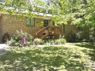 6212 Sunset Cir, Charlotte, NC 28216