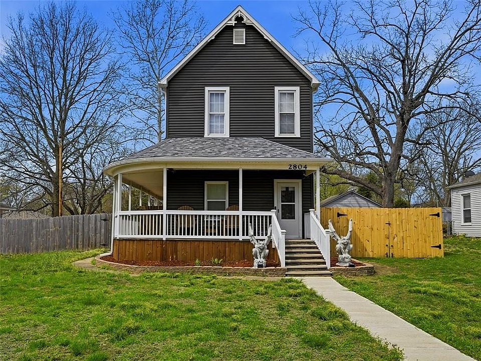 1st image of 2804 Garland St