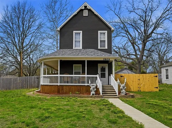 2804 Garland St, Leavenworth, KS 66048