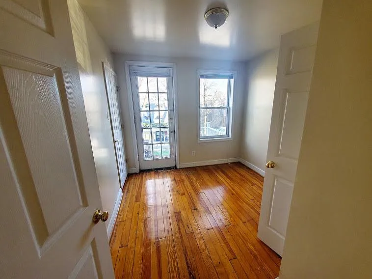 1 bed, 700 sqft, $1,095 — Photo 4