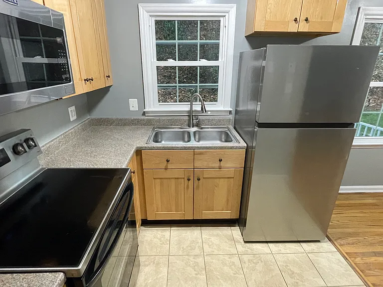518 Viscose Ave #2 — Photo 11