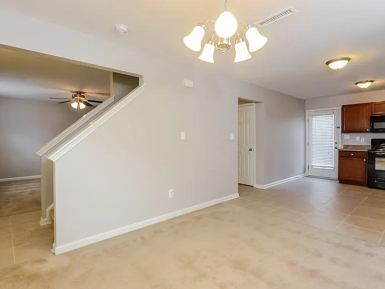 2349 Bridlewood Dr — Photo 7