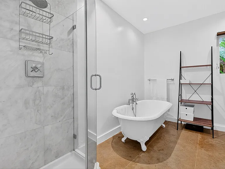 385 Harbor Ct — Photo 24