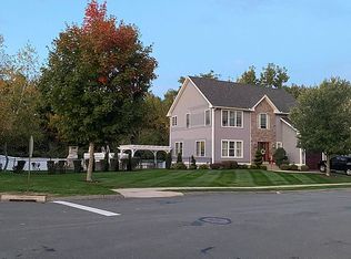 1 Jennifer Ln, Cromwell, CT 06416