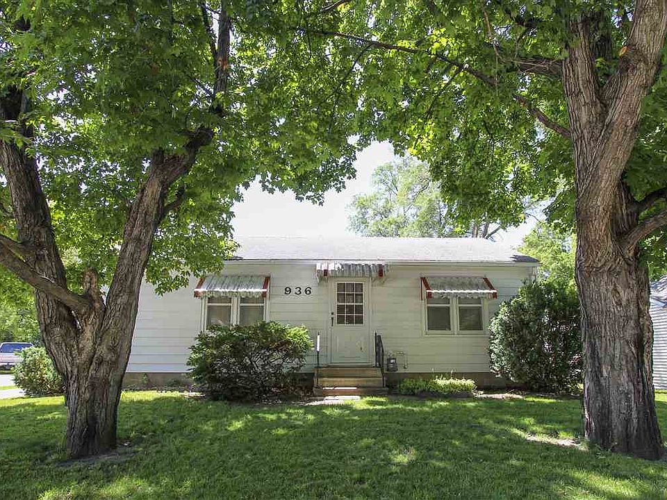 1st image of 936 Colleen Ave