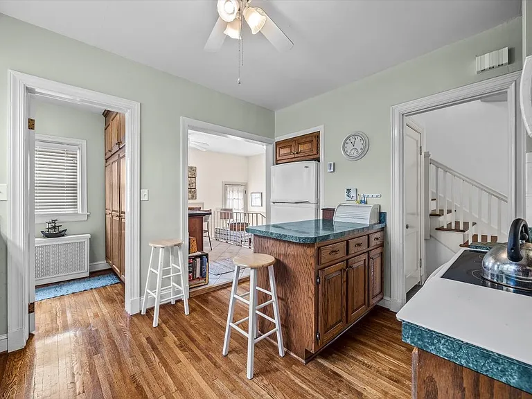 932 Woodrow Ave — Photo 13