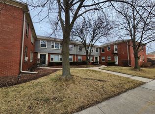 131 W Silver Spring Dr APT 7, Milwaukee, WI 53217