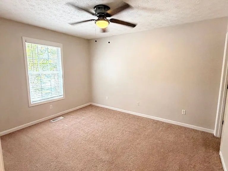 1477 N Donahue Dr #2106 — Photo 7