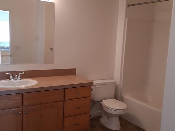 4th image of 2619 Prospect Dr APT 2