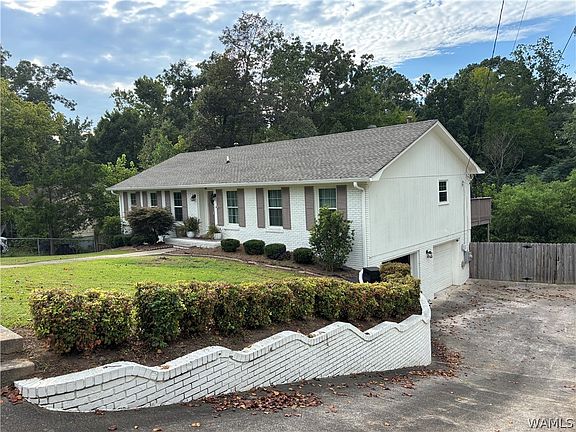 2nd image of 720 Darlene Dr
