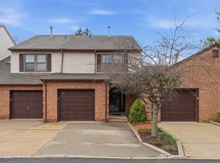 10 Betty Ct, Lebanon Boro, NJ 08833