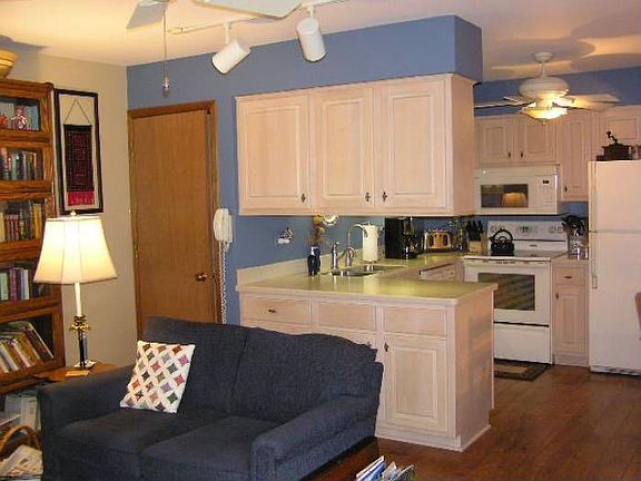 4th image of 922 Dartmouth Dr