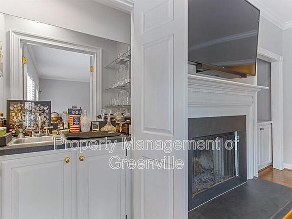 2nd image of 110 Kilkenny Ct