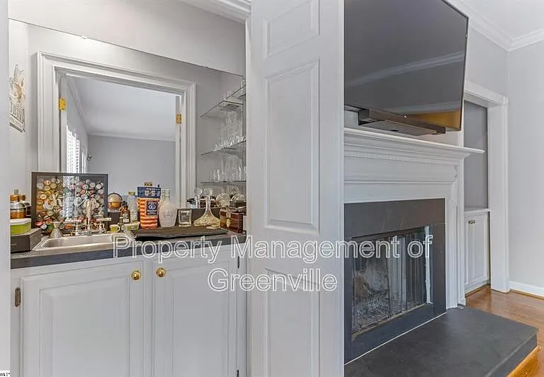 110 Kilkenney Ct — Photo 2