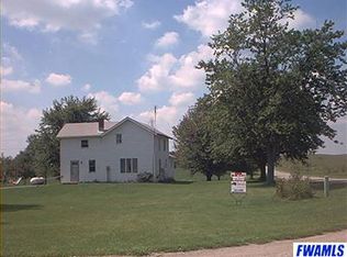 8545 W Old Trail Rd, Pierceton, IN 46562