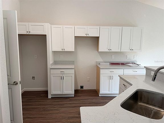 3rd image of 15067 SE 61st Ct