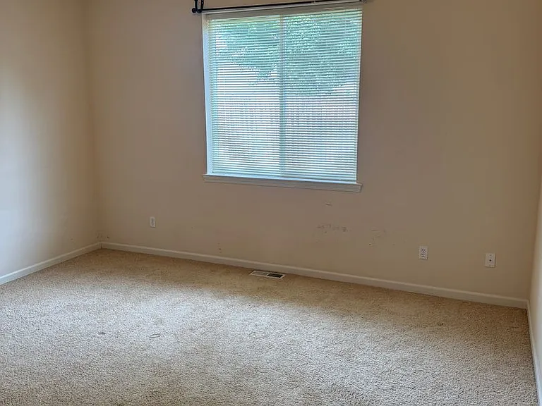 1707 E Ashford Way — Photo 9