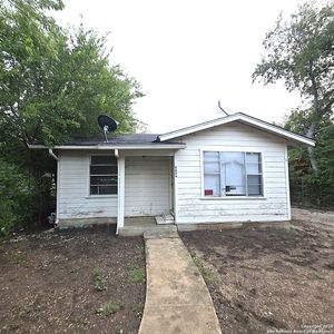 4722 Lark, San Antonio, TX, 78228