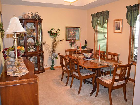 3rd image of 1564 Wexford Ct