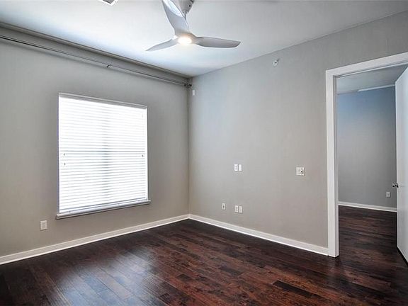 3rd image of 2950 McKinney Ave APT 422
