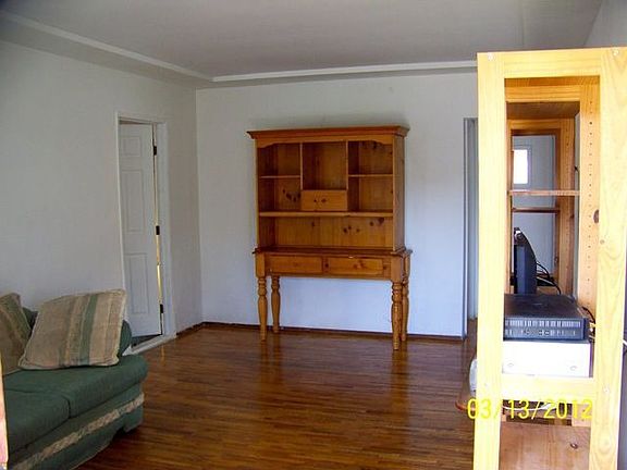 Living Room -Hardwood floors