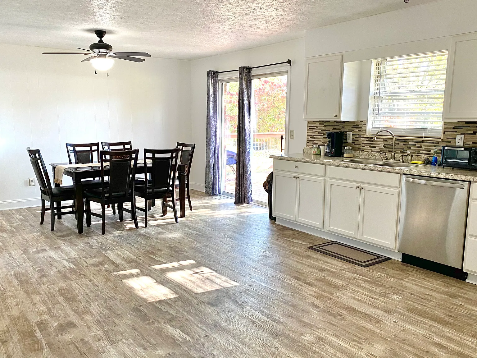 3 bed, 1.5 bath, 1485 sqft, $2,200 — Photo 4
