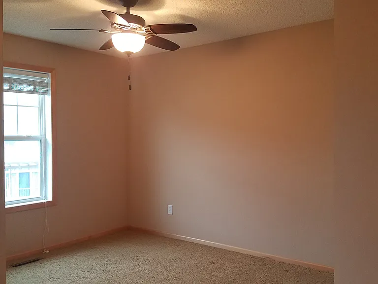 11749 Emery Village Dr N — Photo 18