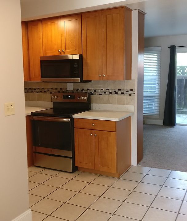 1st image of 3304 Nassau St APT 2