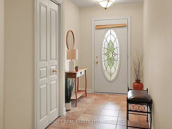 3rd image of 21 Loretta Dr W #3