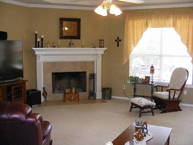 1st image of 14100 Red Oak Cir N