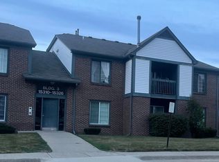 15530 Ashley Ct, Macomb, MI 48044