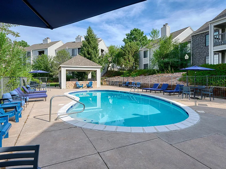 Quail Cove Apartments — Photo 12