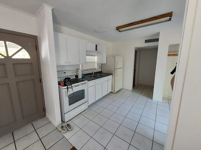 312 Olive St — Photo 8