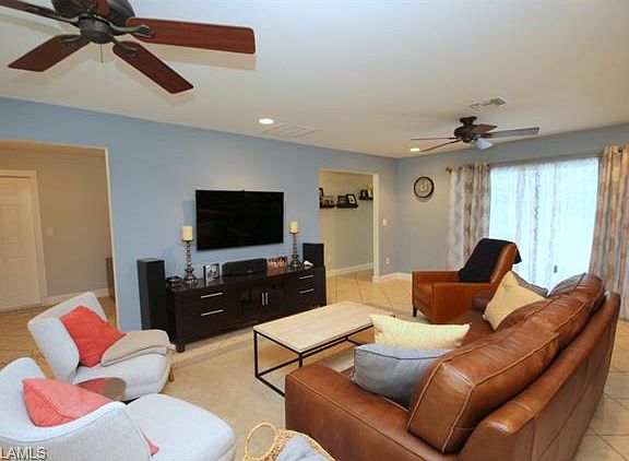 5th image of 10256 Saint Patrick Ln