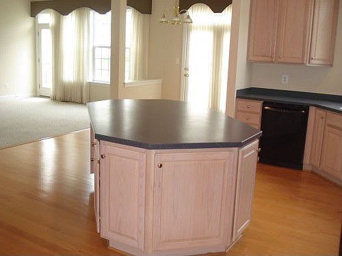 4th image of 44144 Riverpoint Dr