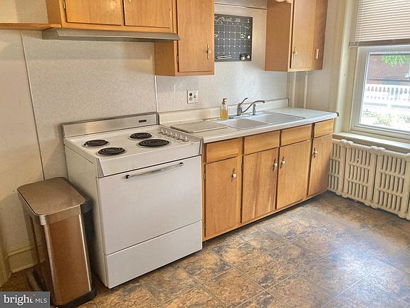 4th image of 113/115 S 5th St