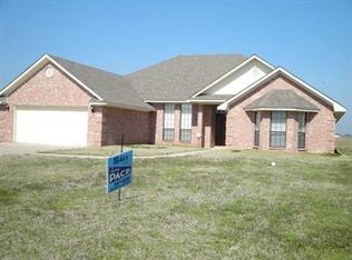 1512 Ferris Dr, Cleveland, MS 38732