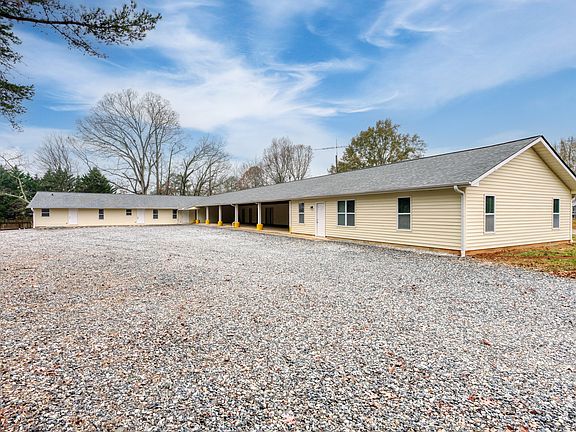 5th image of 5494 Saddle Club Rd #3