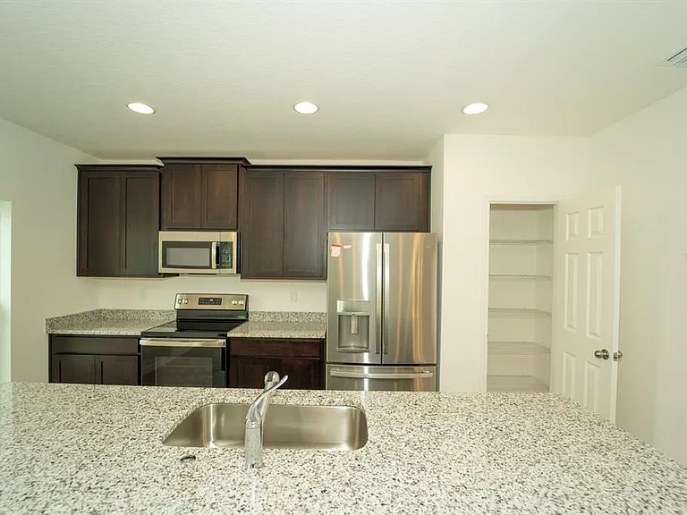 1673 Swan Swim Dr — Photo 22