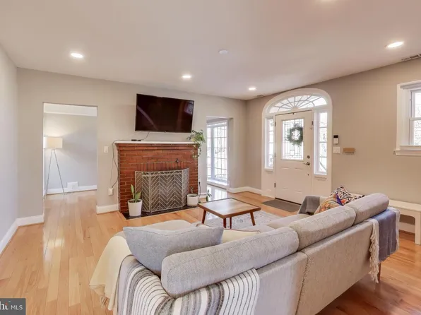 3913 Oglethorpe St, Hyattsville, MD 20782