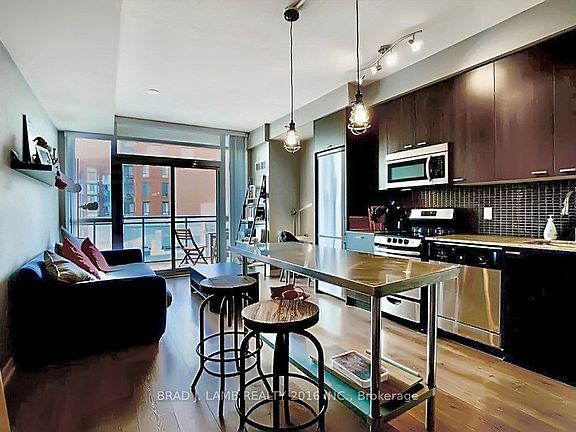 2nd image of 775 King St W #809
