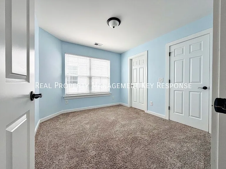 213 Emmett Dr — Photo 15