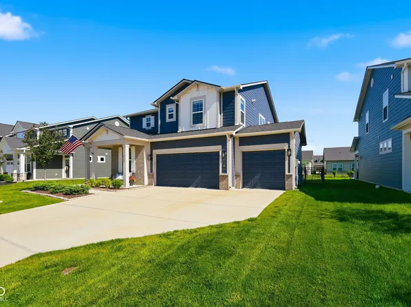 5350 Oak Knoll Dr, Whitestown, IN 46075