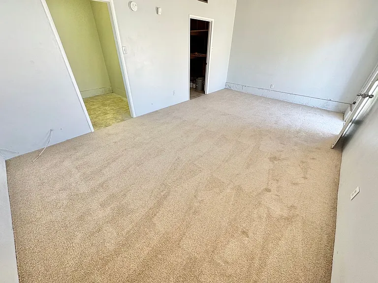 2913 Colanthe Ave — Photo 32