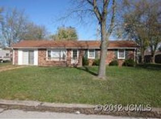 212 Maple St, Hanover, IN 47243