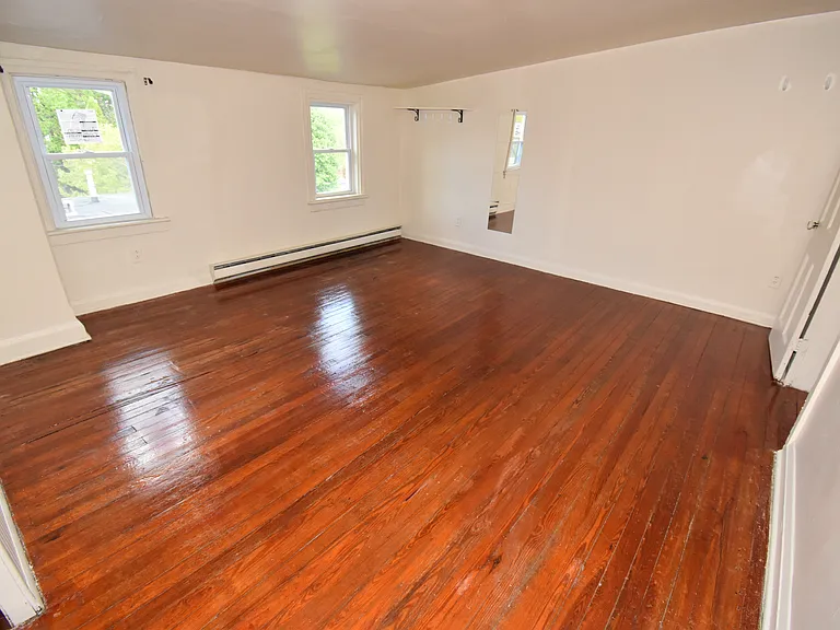 186 W Main St #B — Photo 12